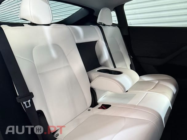 Tesla Model Y Long Range Dual Motor AWD
