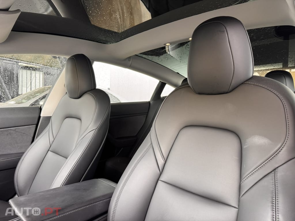 Tesla Model 3 Standard Range Plus RWD