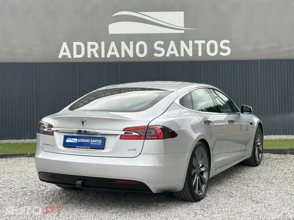 Tesla Model S Performance