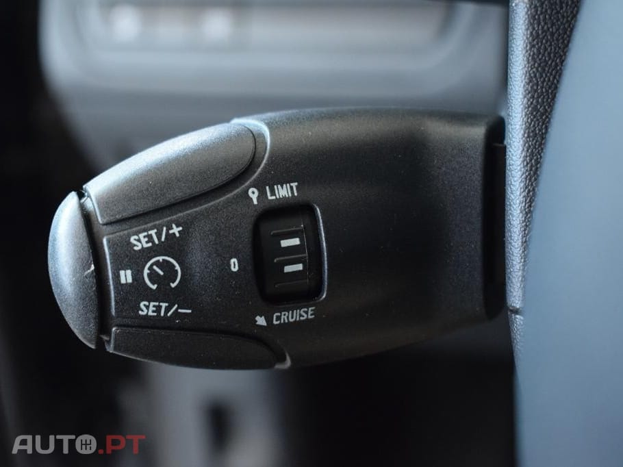 Peugeot 208 1.5 BlueHDi Signature
