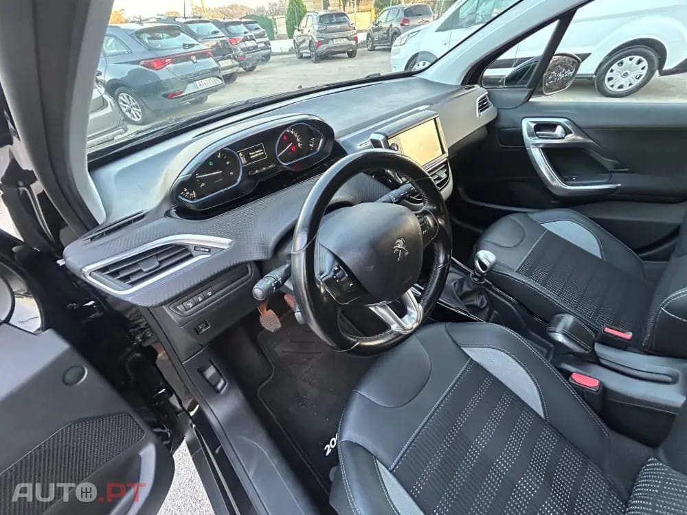 Peugeot 2008 BlueHDi FAP 120 STOP & START Allure