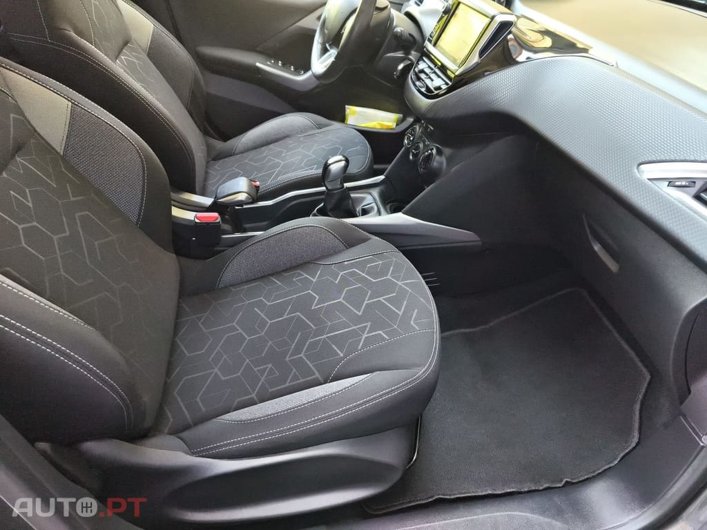Peugeot 2008 1.2 PureTech Style
