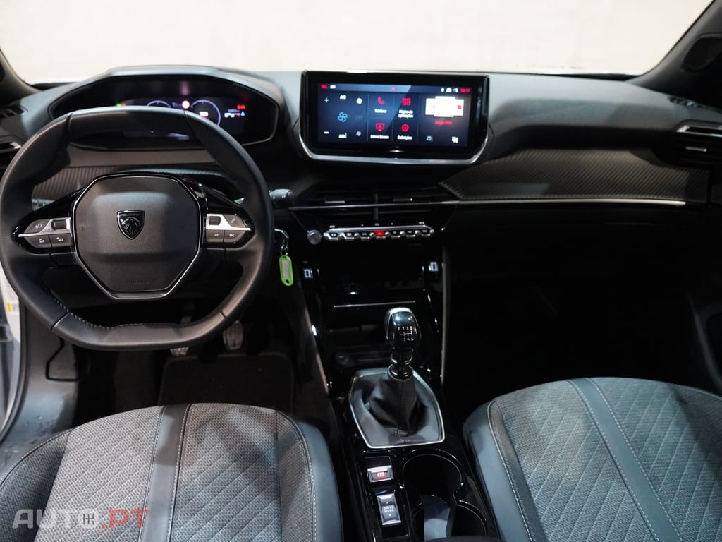 Peugeot 2008 1.2 PureTech Allure