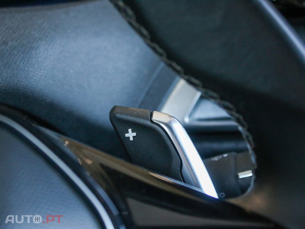 Peugeot 5008 1.2 PureTech Allure EAT8