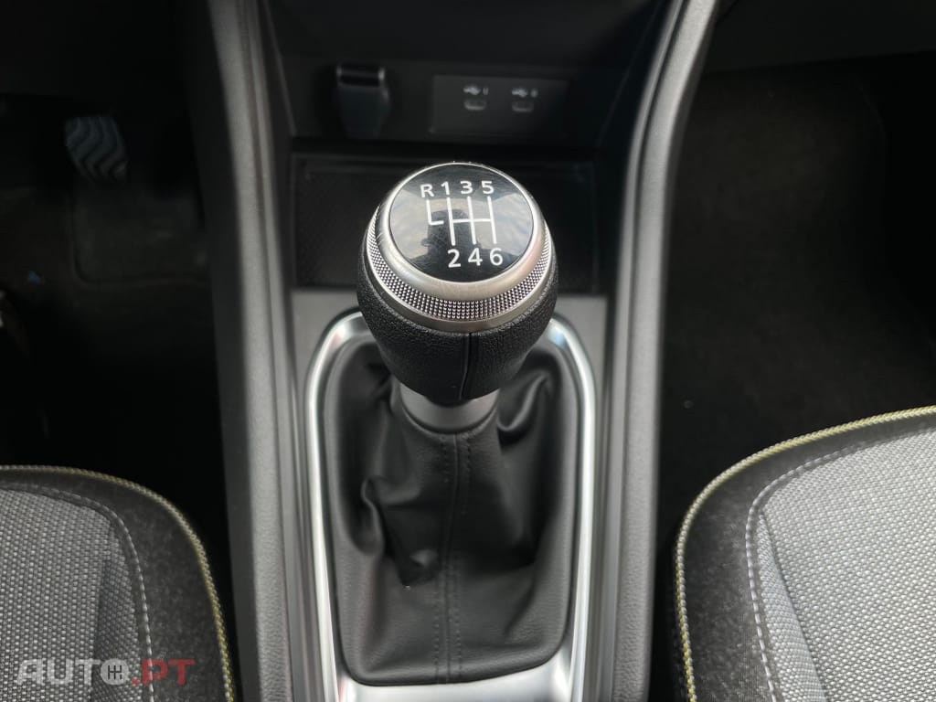 Renault Captur 1.0 TCe Techno Bi-Fuel