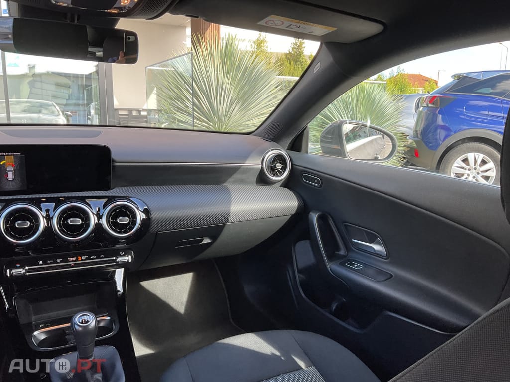 Mercedes-Benz CLA 180 d Shooting Brake Business Solutions