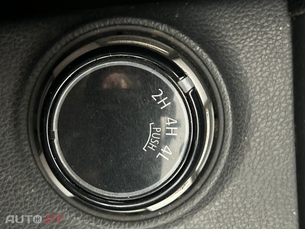Mitsubishi L200 2.4 DI-D Club Invite 4WD