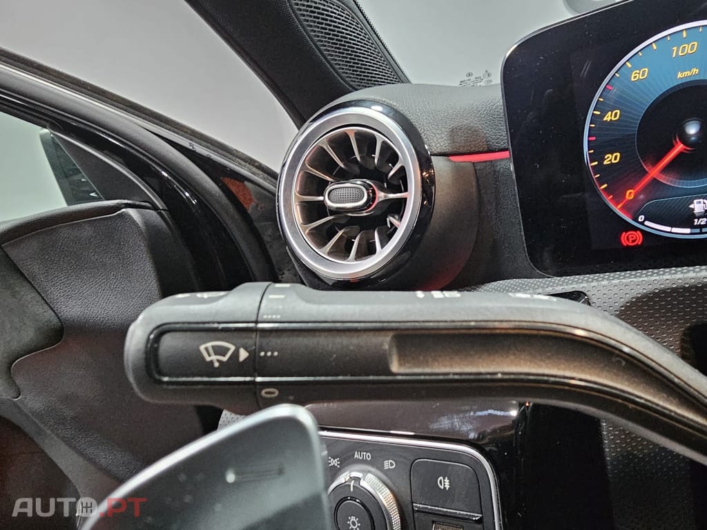 Mercedes-Benz A 180 7G-DCT AMG Line