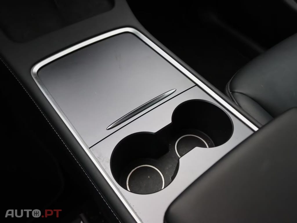 Tesla Model Y Standard RWD Plus 95% I.V.A DEDUTIVEL