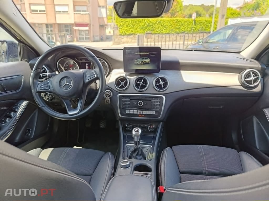 Mercedes-Benz GLA 180 URBAN SPORT