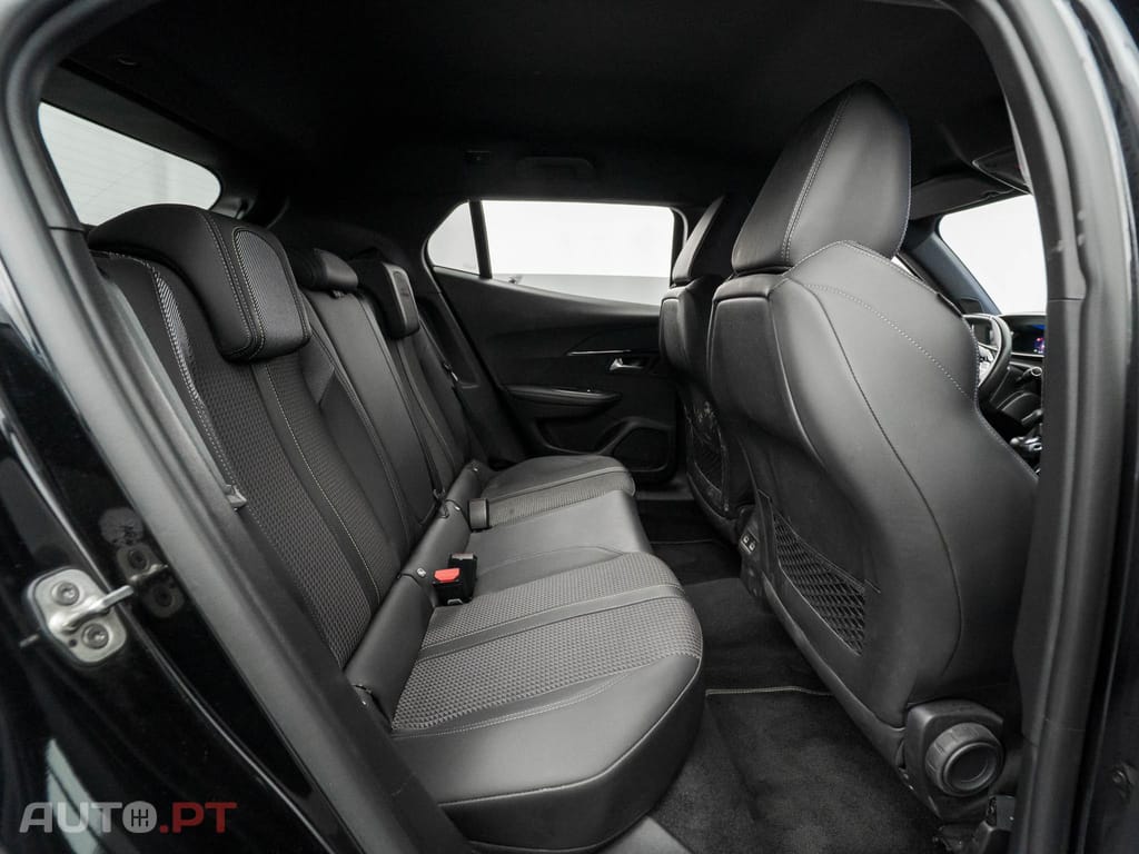 Peugeot 2008 1.2 PureTech GT