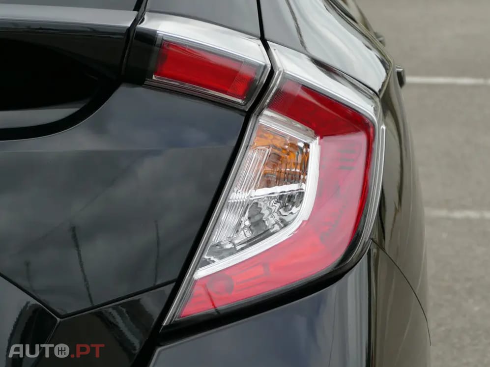 Honda Civic 1.6 i-DTEC Executive Premium 9AT
