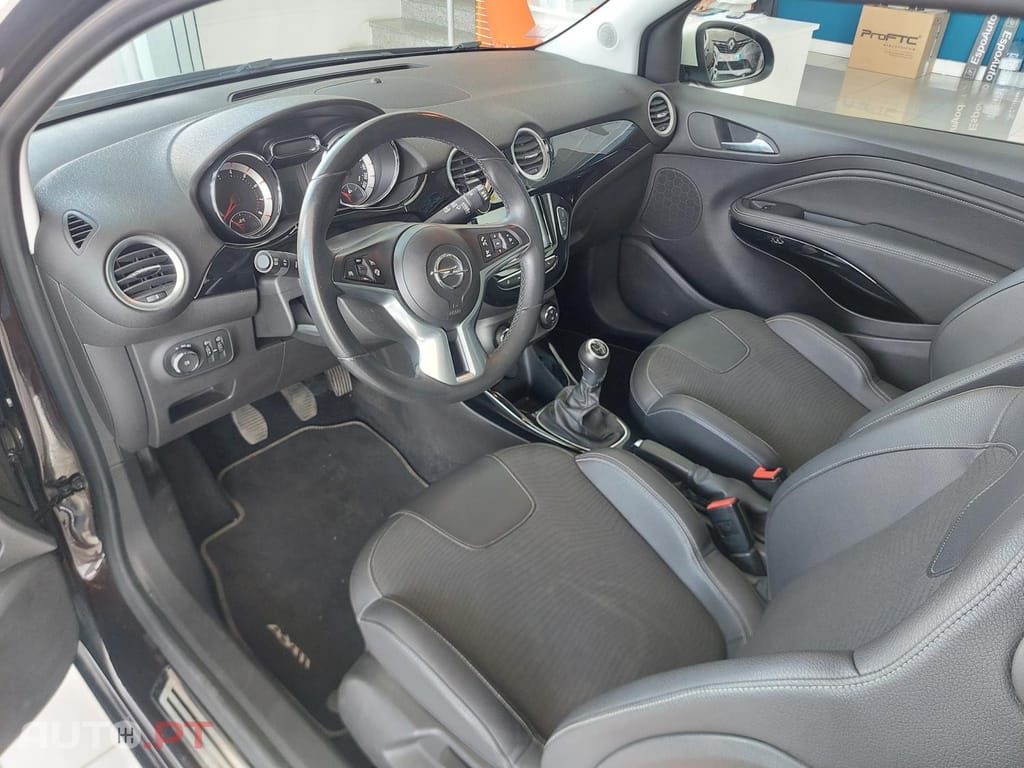 Opel Adam 1.2 Glam