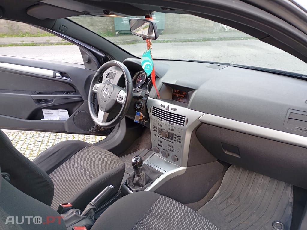 Opel Astra GTC 1.3 cdti sportvan