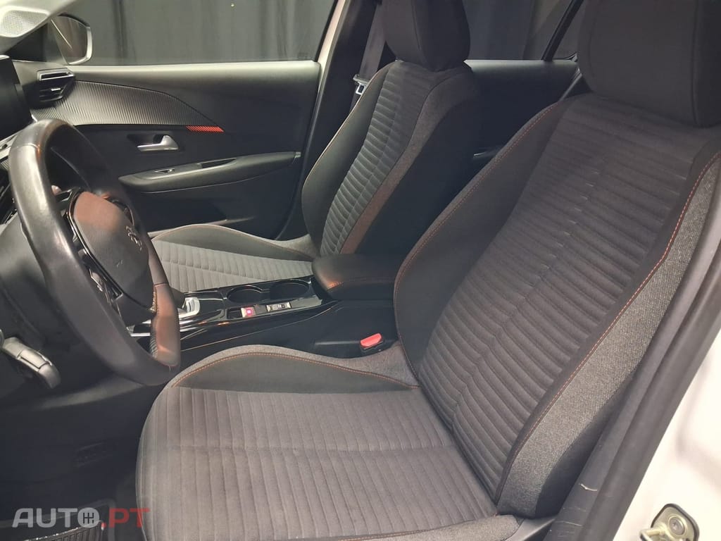 Peugeot E-208 50 kWh Allure Pack