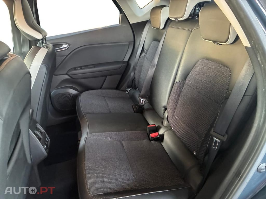 Renault Captur 1.5 Blue dCi intens EDC