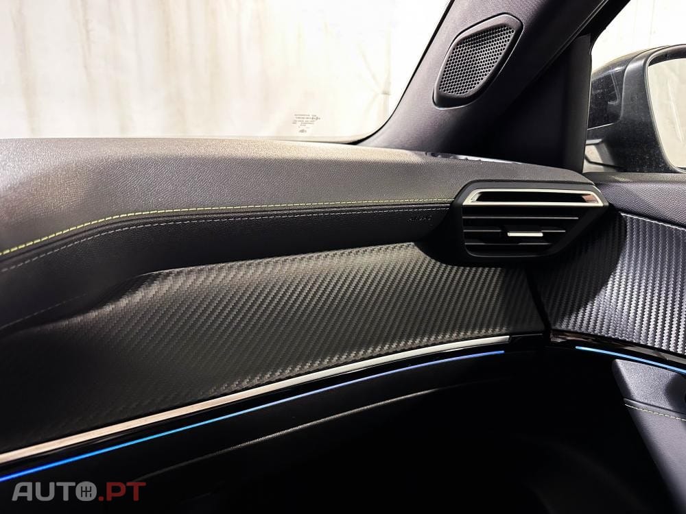 Peugeot E-2008 54 kWh GT