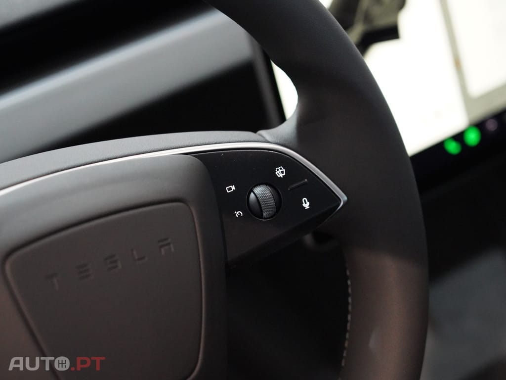 Tesla Model 3 Tração Traseira