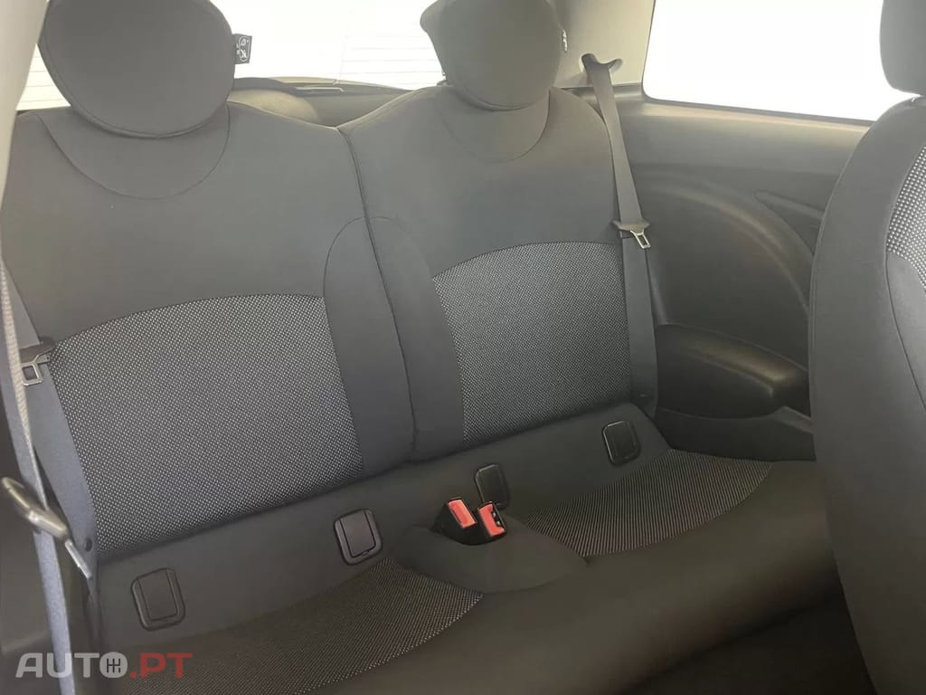 MINI One D - Black Details JLL 17