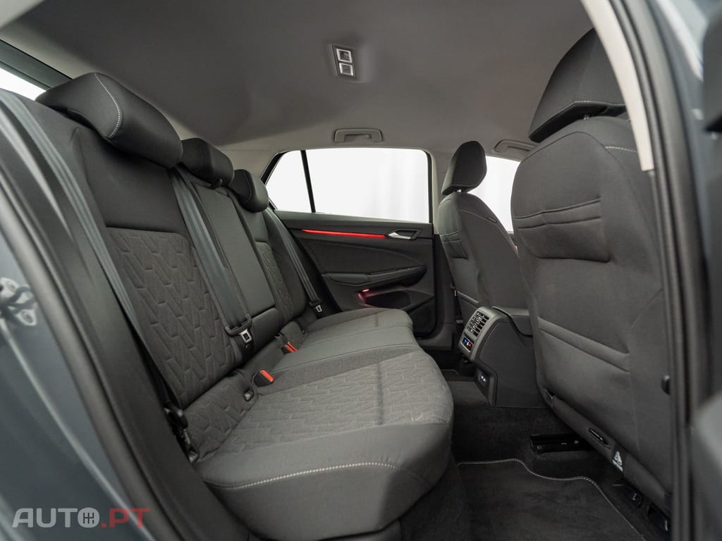 Volkswagen Golf 1.5 TSI e-Hybrid Life DSG