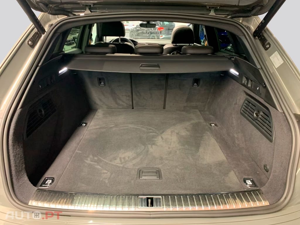 Audi E-Tron I.V.A DEDUTIVEL 50 quattro S line BLACK 
