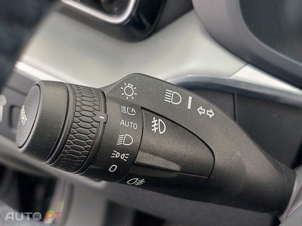 Volvo XC60 2.0 T8 PHEV Momentum AWD