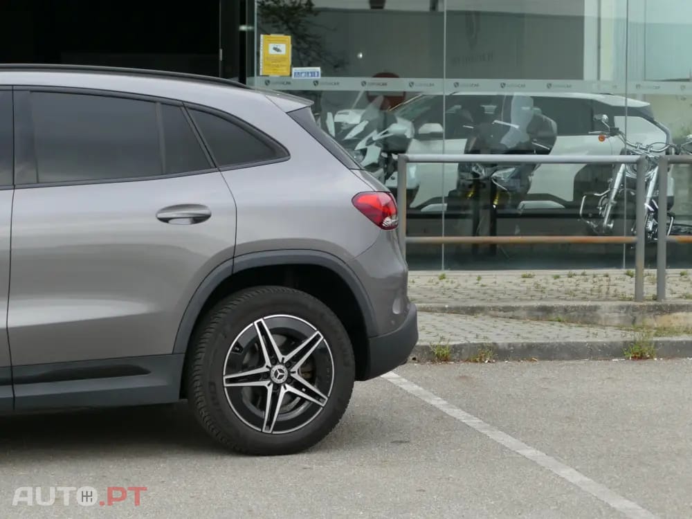 Mercedes-Benz EQA 250 AMG Line