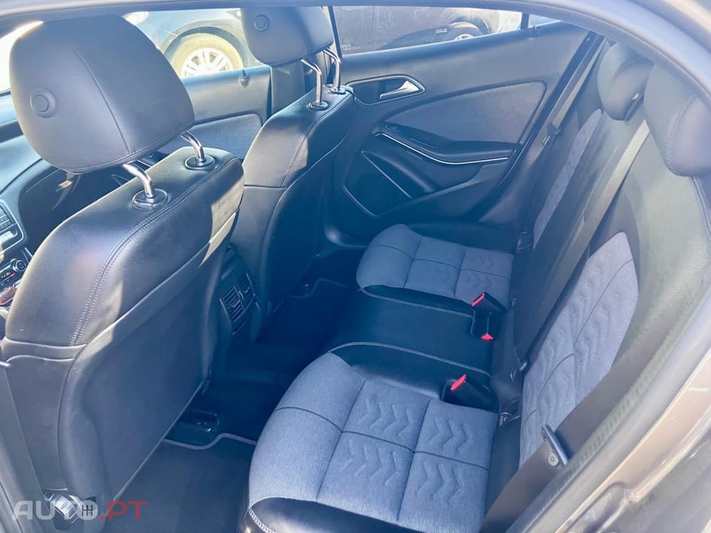 Mercedes-Benz GLA 180 (CDI) d 7G-DCT Style