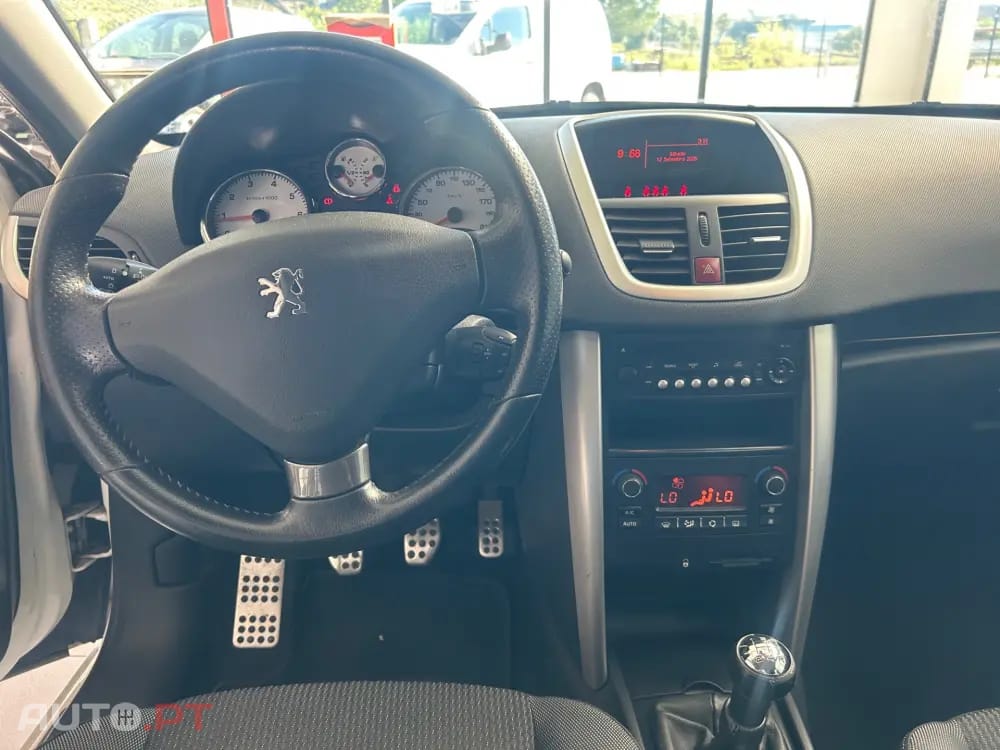 Peugeot 207 1.4 16V Sportium