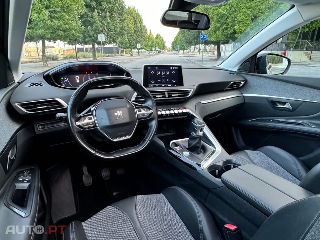 Peugeot 3008 1.6 BlueHDi Allure