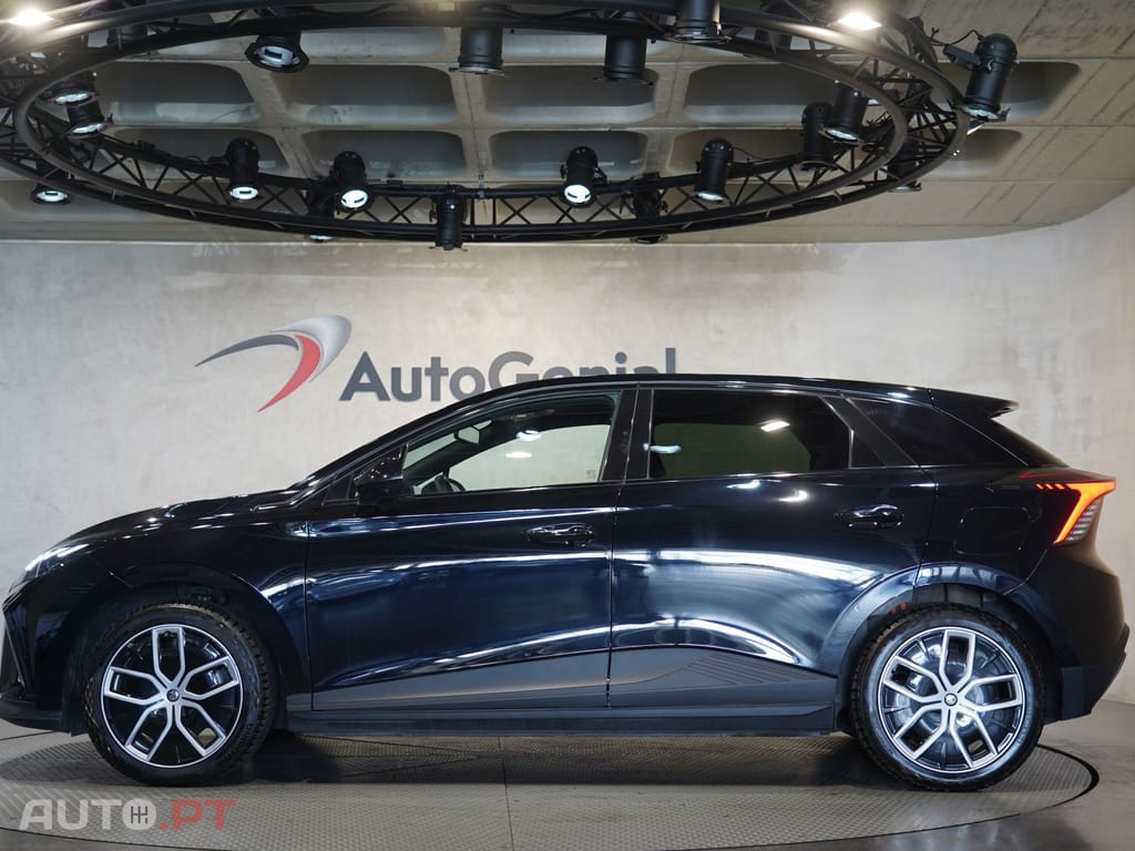MG MG4 64 kWh Luxury