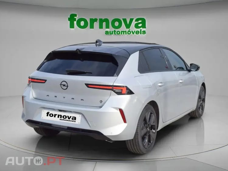 Opel Astra 54 kWh GS