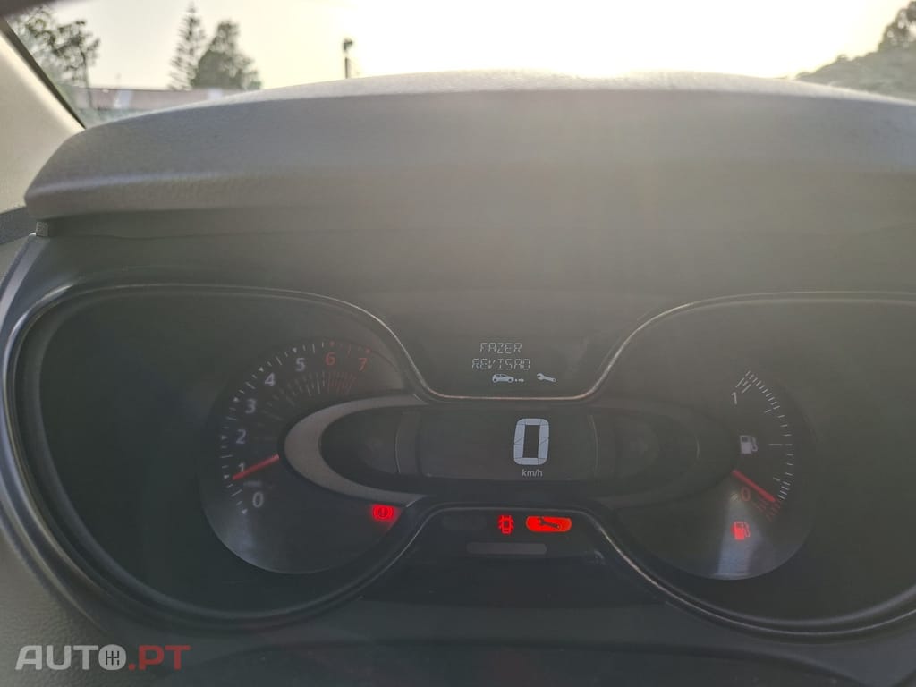 Renault Captur 0.9 TCE Exclusive — fotografia 19