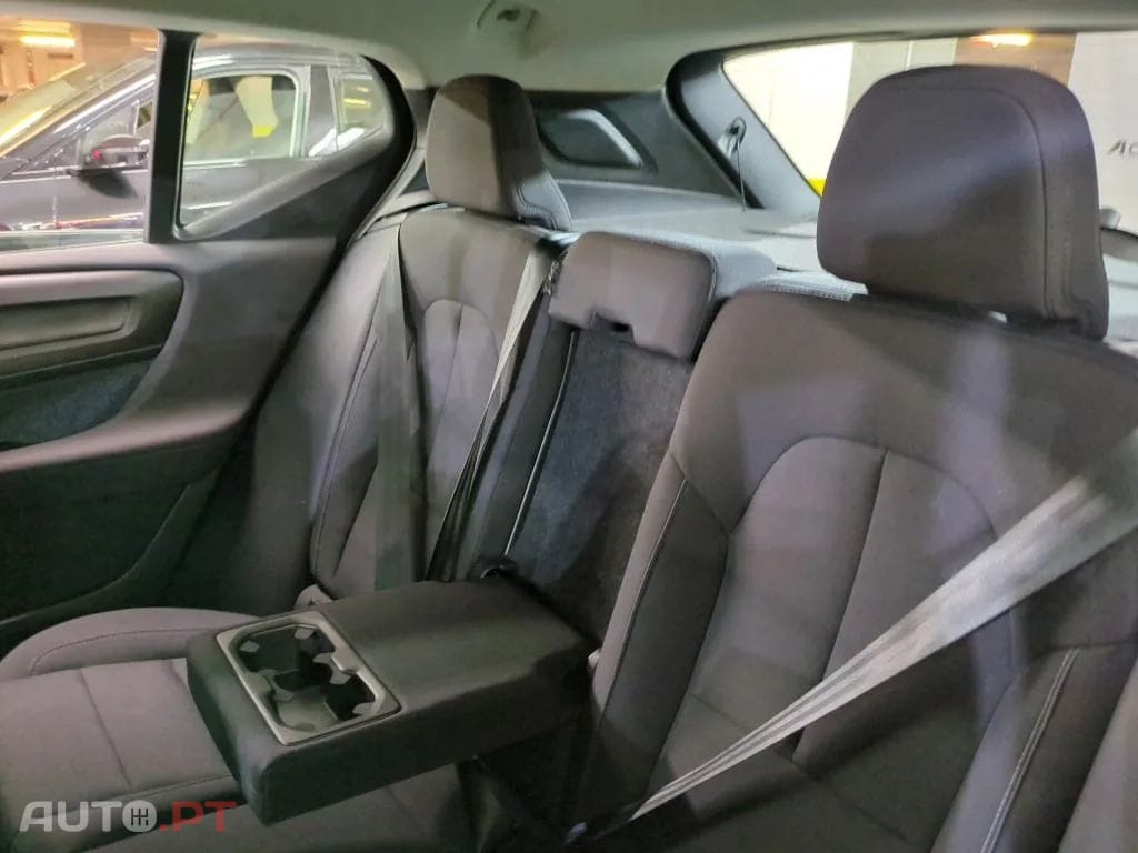 Volvo XC40 1.5 T2 Momentum Plus