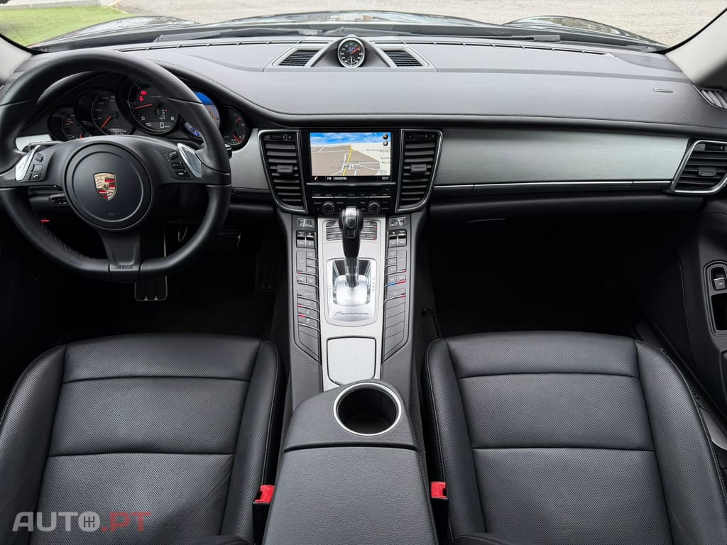 Porsche Panamera Standard