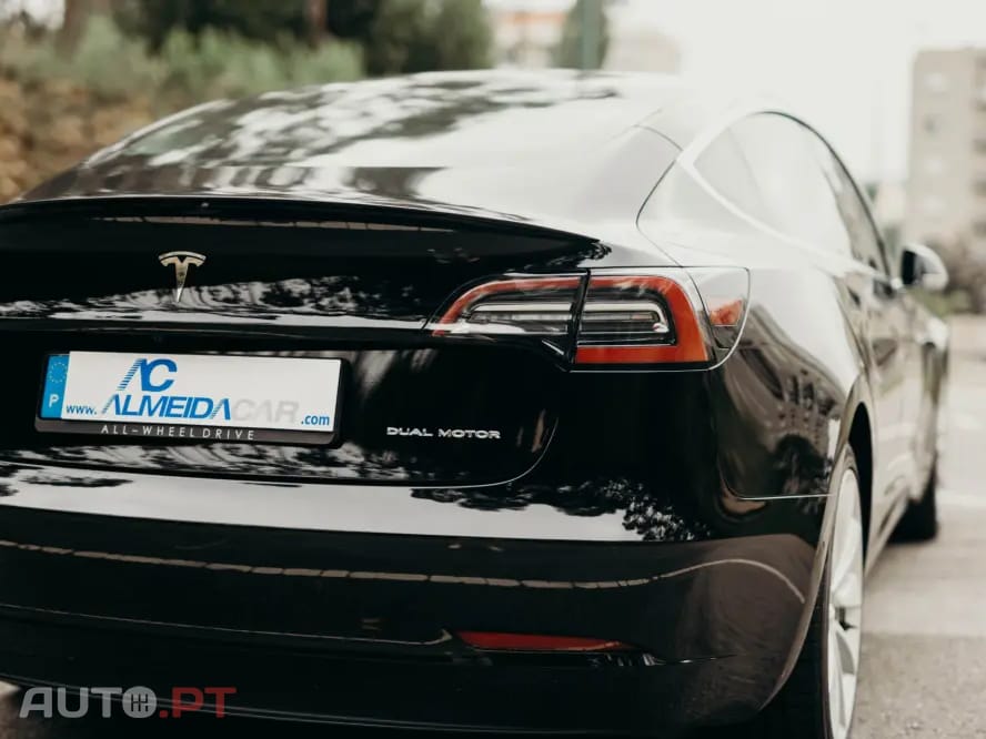 Tesla Model 3 Long Range AWD Dual Motor