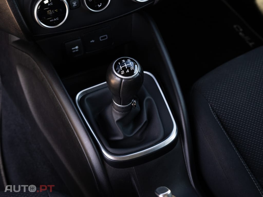 Fiat Tipo 1.3 MultiJet Life — fotografia 16