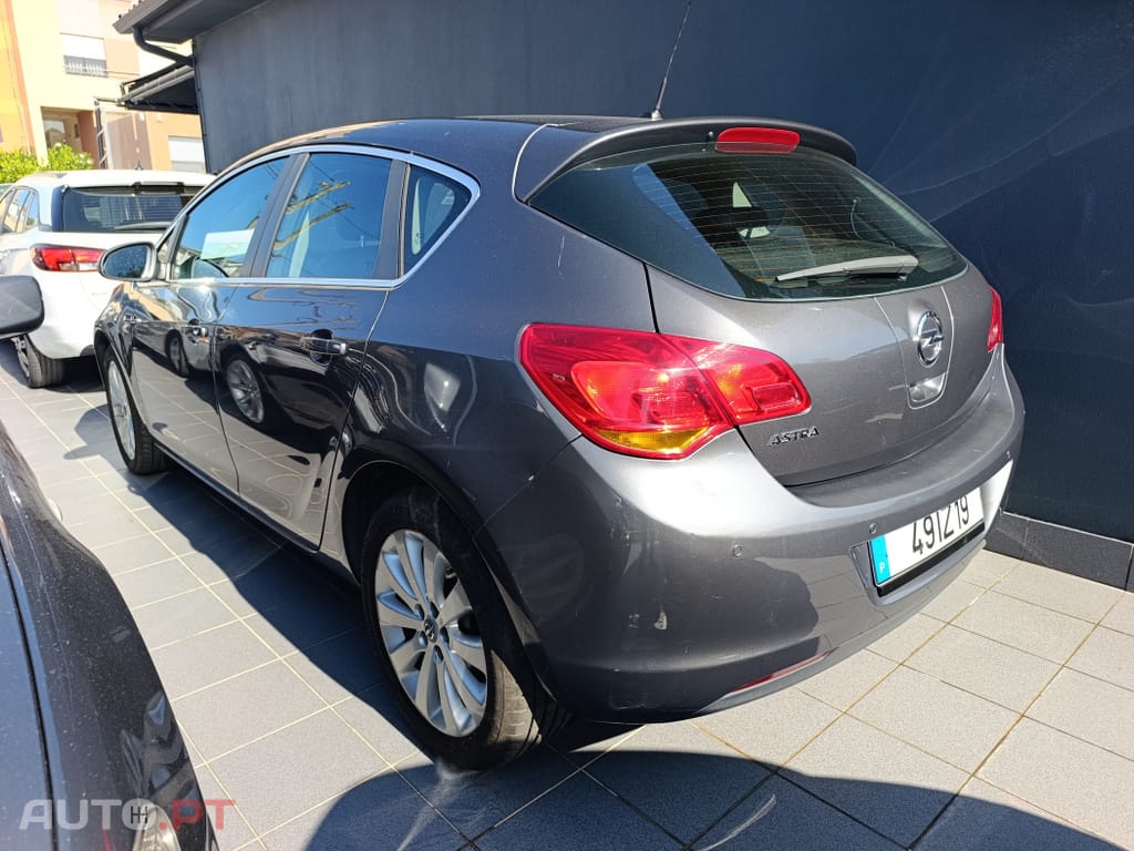 Opel Astra 1.4 Cosmo S/S