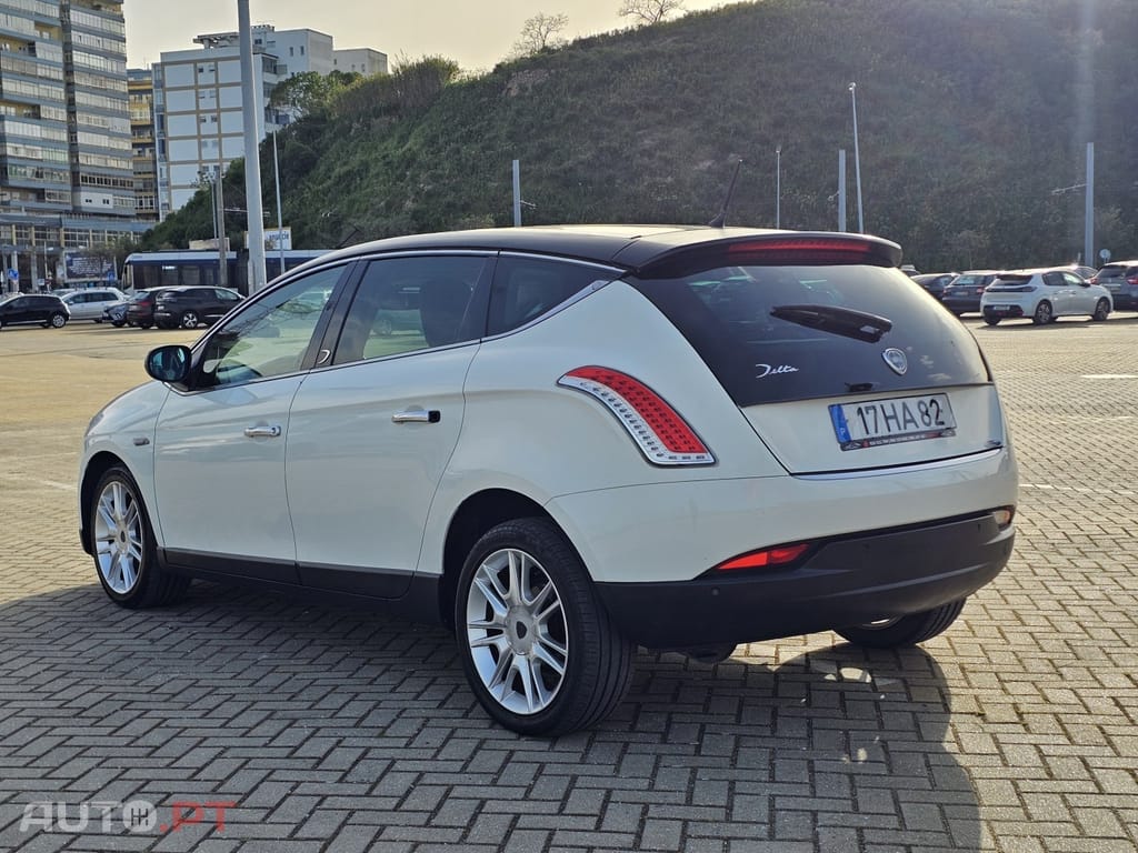 Lancia Delta 1.6 M-Jet Platino