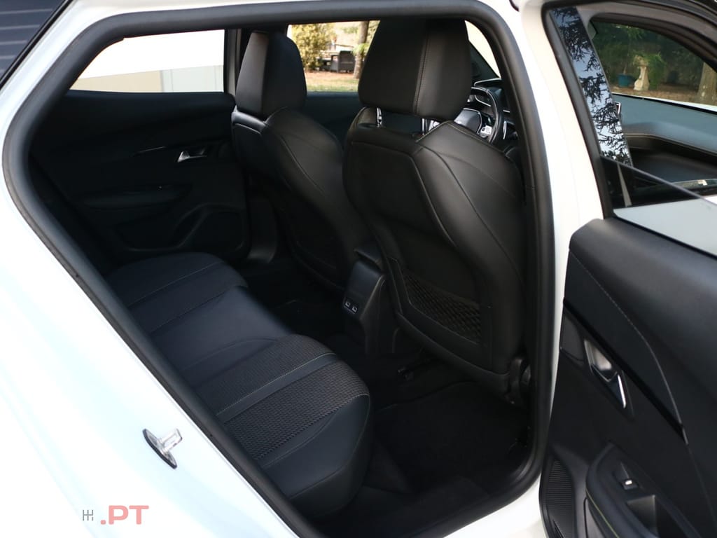Peugeot 2008 1.2 PureTech GT Line EAT8