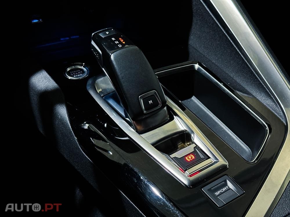 Peugeot 3008 1.6 PureTech GT EAT8