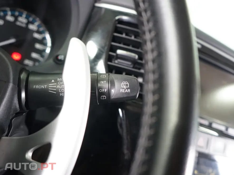 Mitsubishi Outlander 2.0 4WD Plus