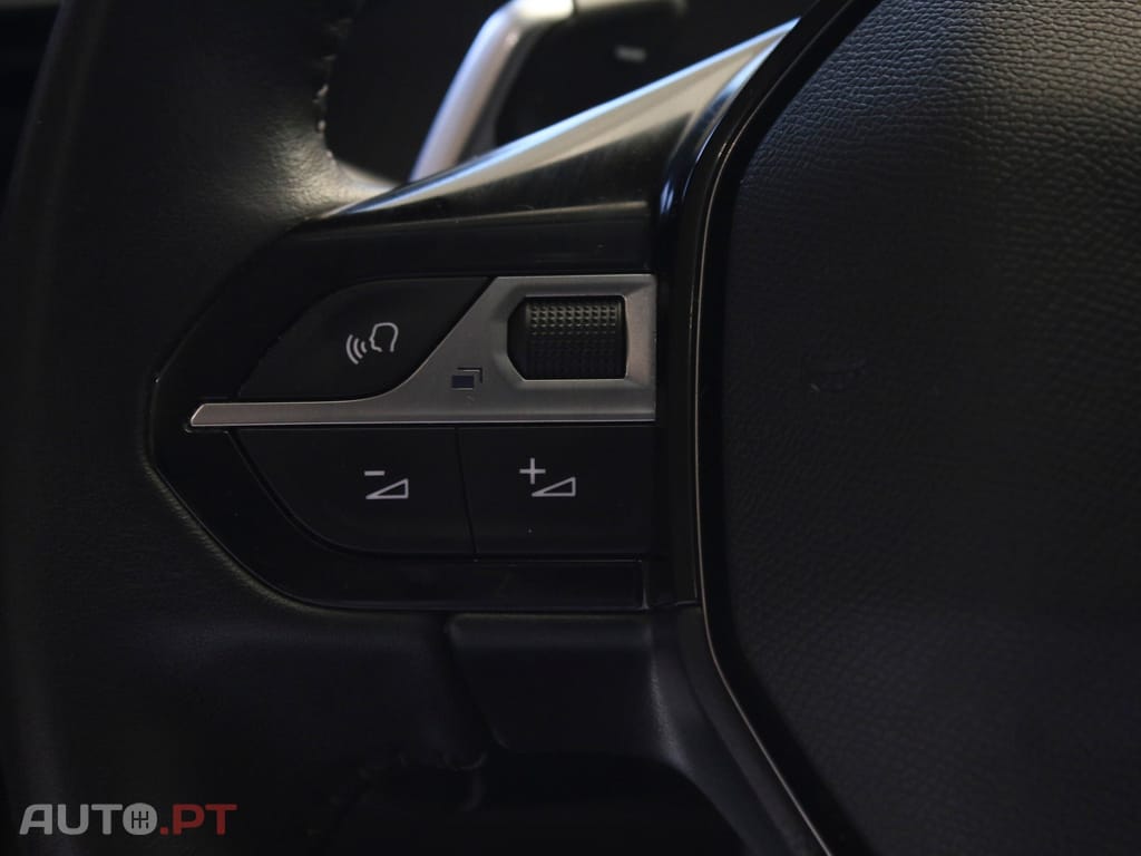 Peugeot 208 PureTech 100 EAT8 Active
