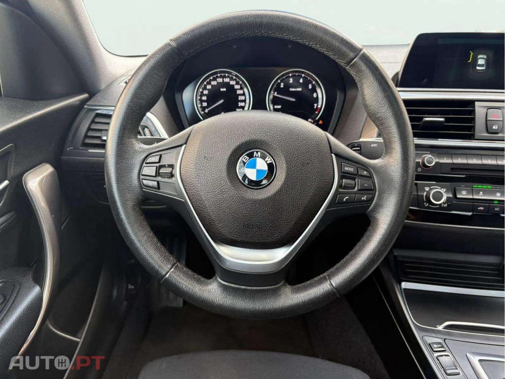 BMW 218 i Coupe Line Sport Auto