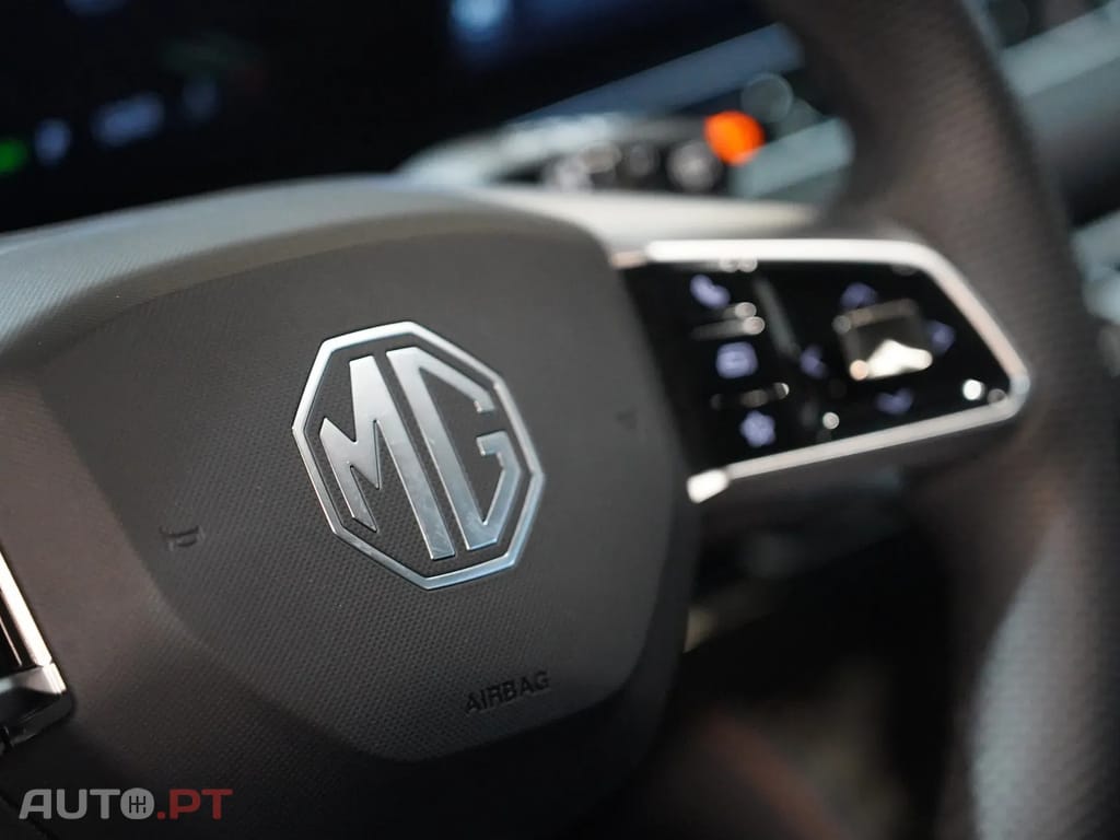 MG HS 1.5 T-GDI Plug In Hybrid Luxury
