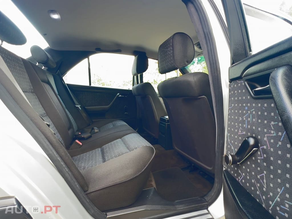 Mercedes-Benz C 220 W202