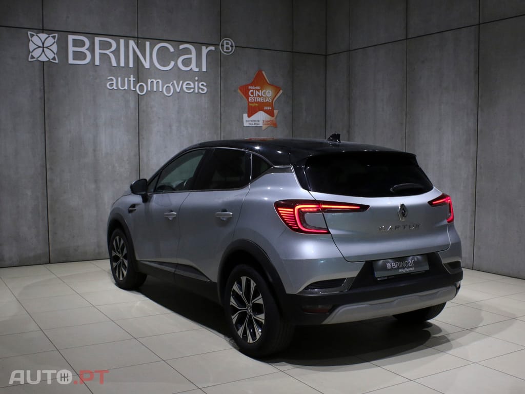 Renault Captur Outro