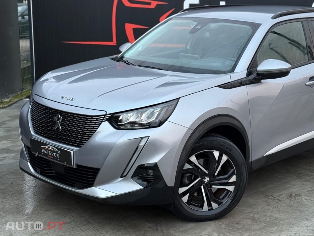 Peugeot E-2008 50 kWh Style