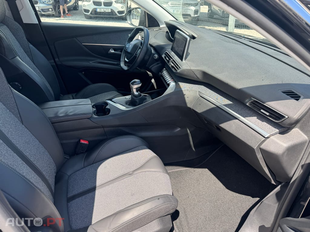 Peugeot 3008 1.5 BlueHDi Allure