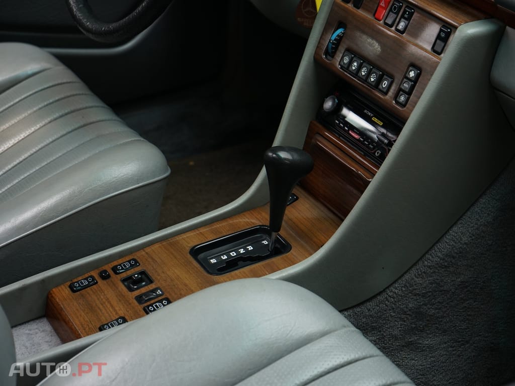 Mercedes-Benz 300 D 4 MATIC W124